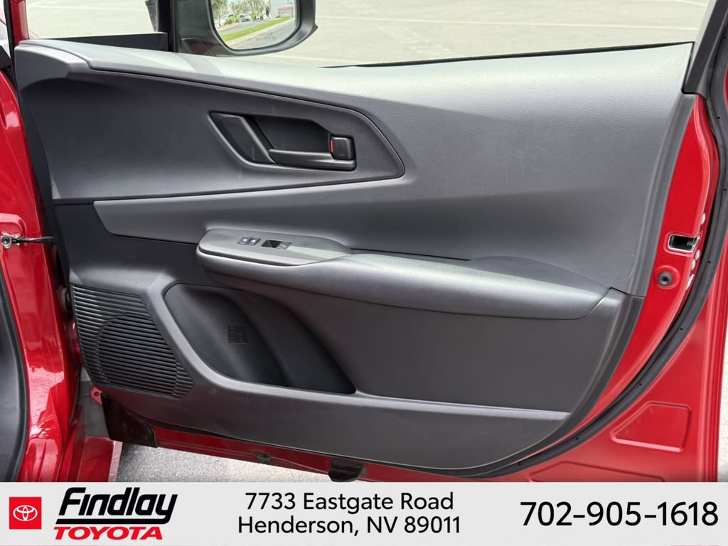Certified 2023 Toyota Prius LE FWD image 15