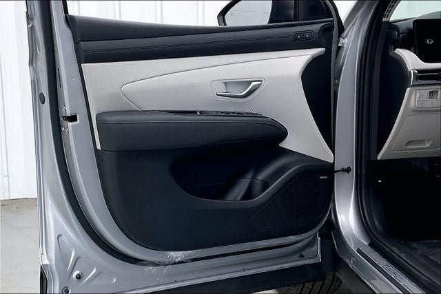 Certified 2025 Hyundai Tucson Limited AWD/4WD image 11