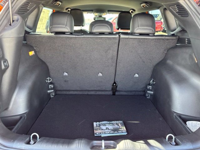 New 2026 Jeep Compass Latitude AWD/4WD image 18