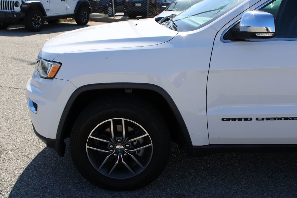 Used 2017 Jeep Grand Cherokee Limited AWD/4WD image 7