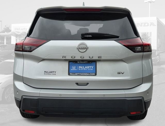 Used 2024 Nissan Rogue SV FWD image 6