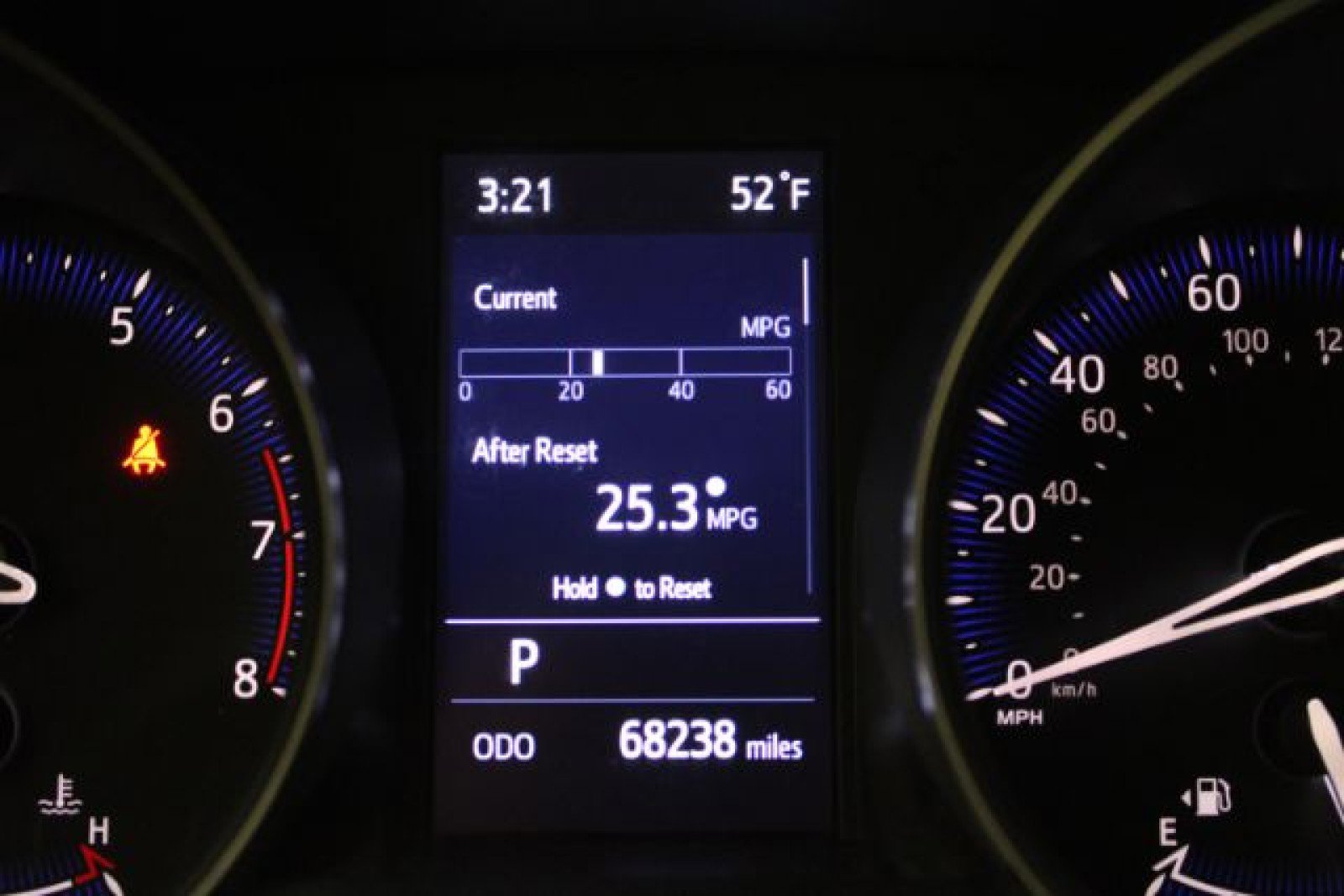 Used 2020 Toyota C-HR LE image 21