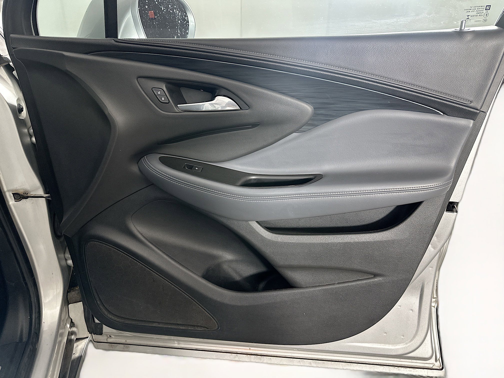 Used 2019 Buick Envision Essence FWD image 34
