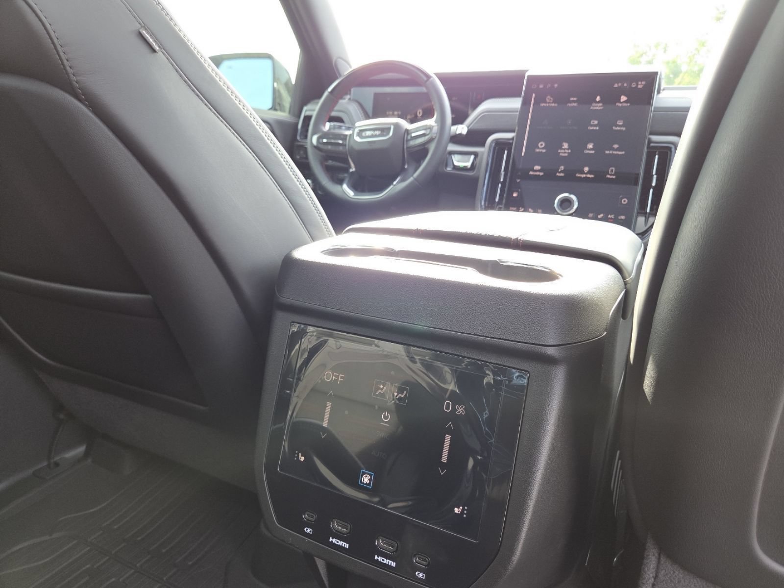 New 2026 GMC Yukon XL AT4 Ultimate w/ LPO, Floor Liner Package AWD/4WD image 31