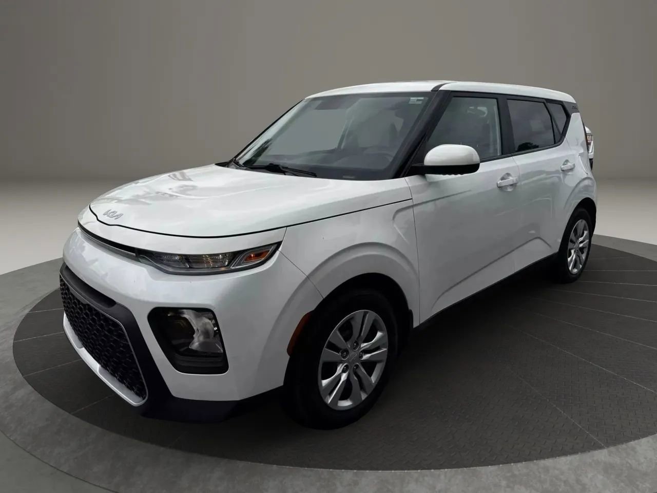 Used 2022 Kia Soul LX image 5