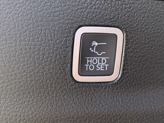 Used 2026 Jeep Grand Wagoneer L Limited AWD/4WD image 13