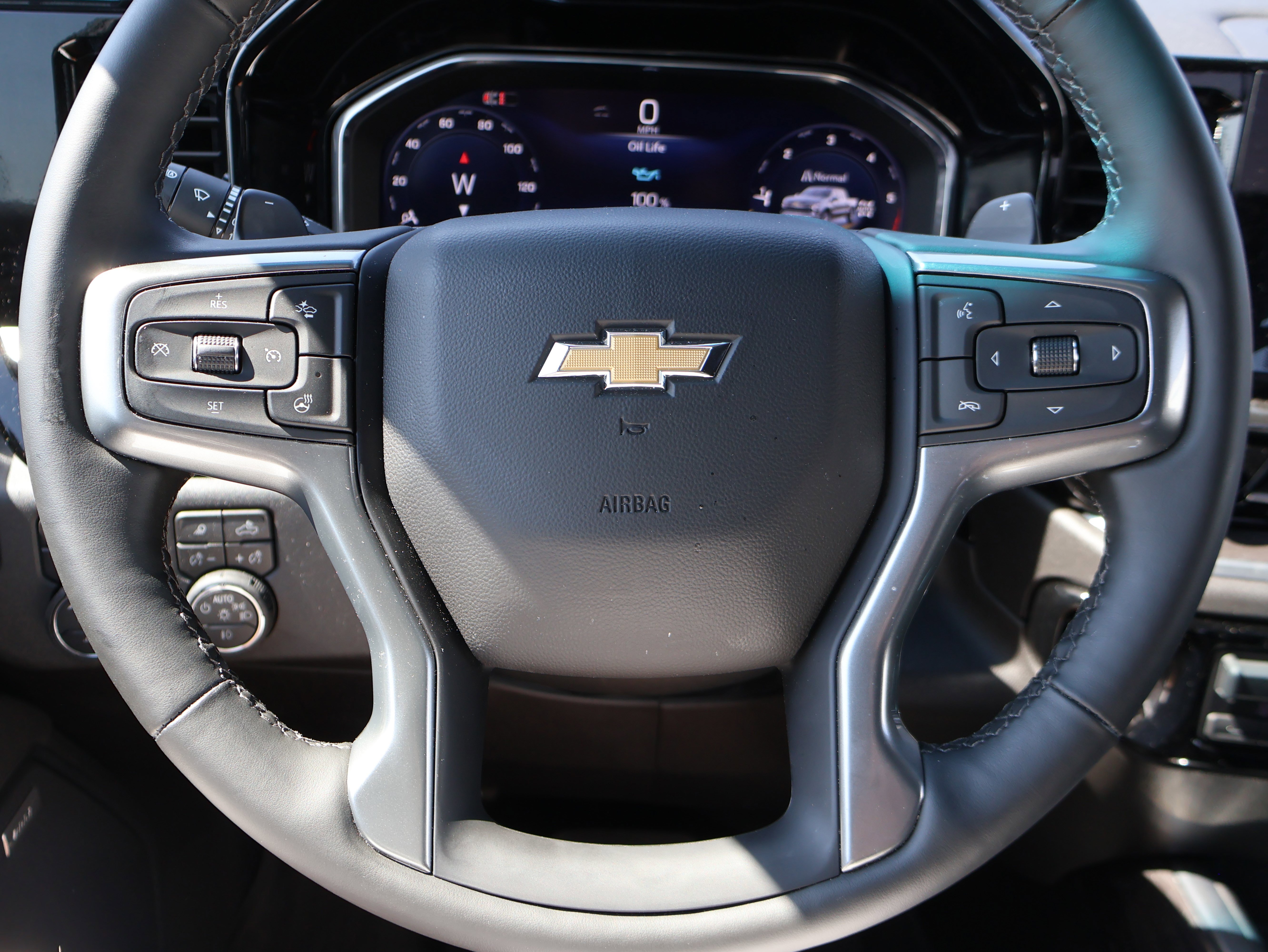 Used 2025 Chevrolet Silverado 1500 LTZ w/ LTZ Convenience Package II image 34