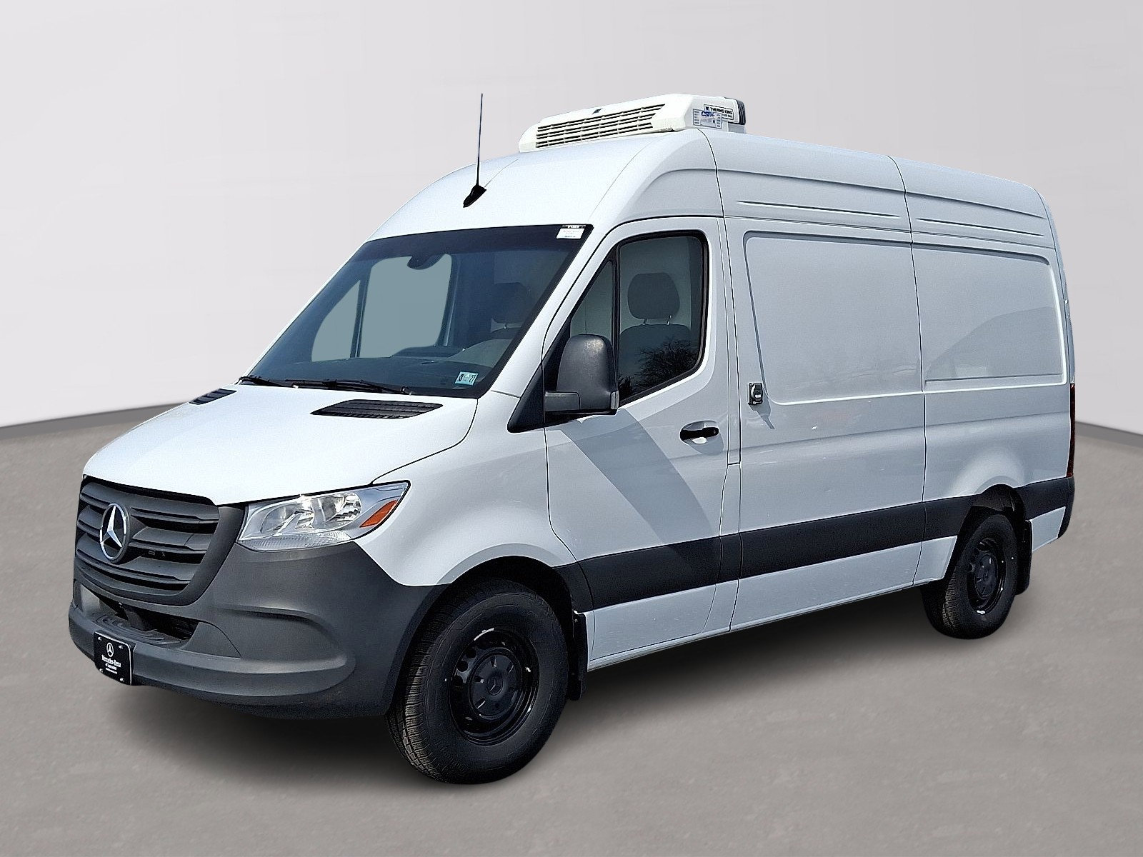 Used 2024 Mercedes-Benz Sprinter 2500 image 1