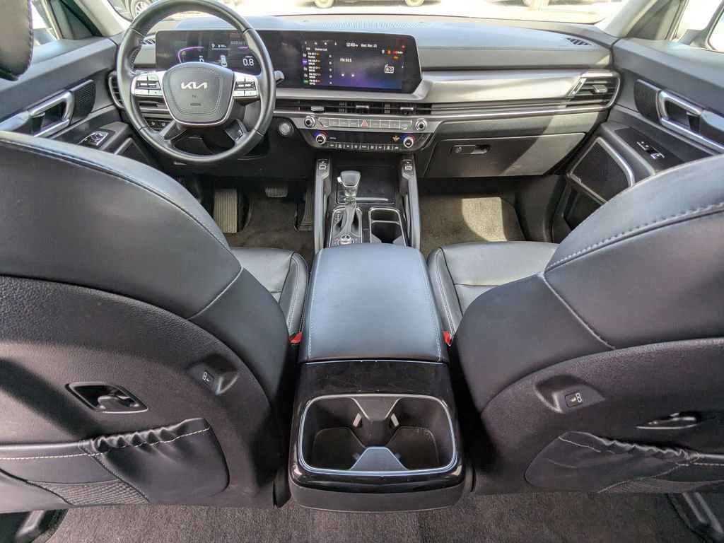 Used 2025 Kia Telluride S image 28