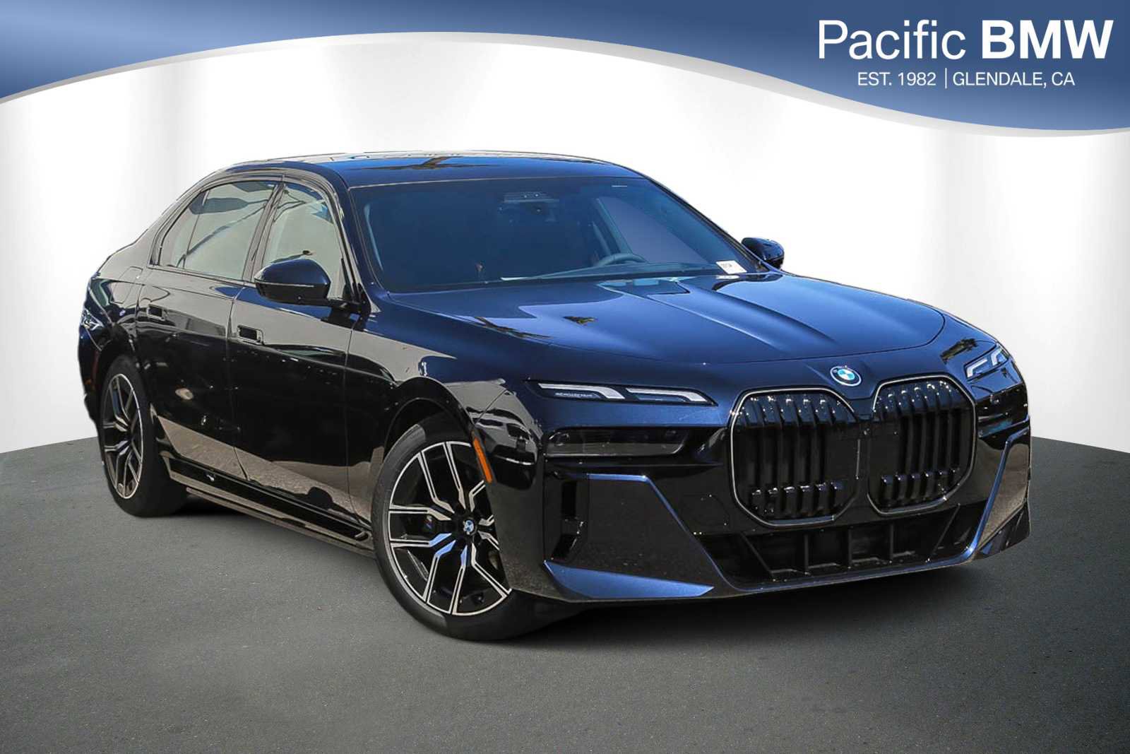 New 2025 BMW 750e xDrive