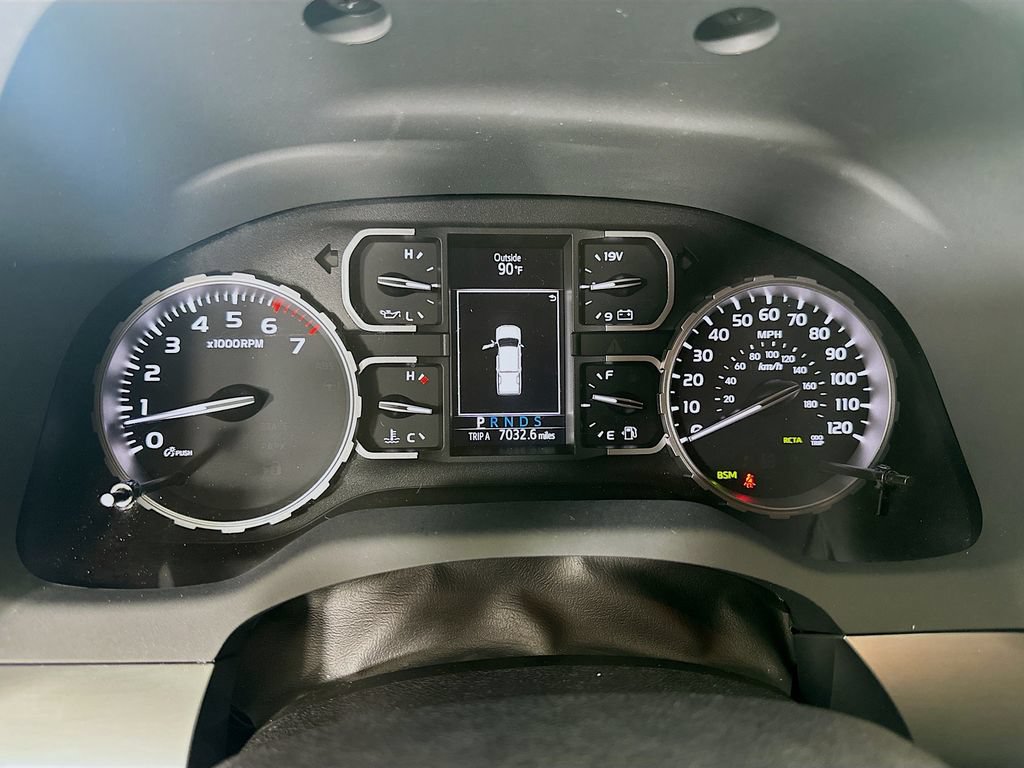 Used 2021 Toyota Tundra Platinum AWD/4WD image 12