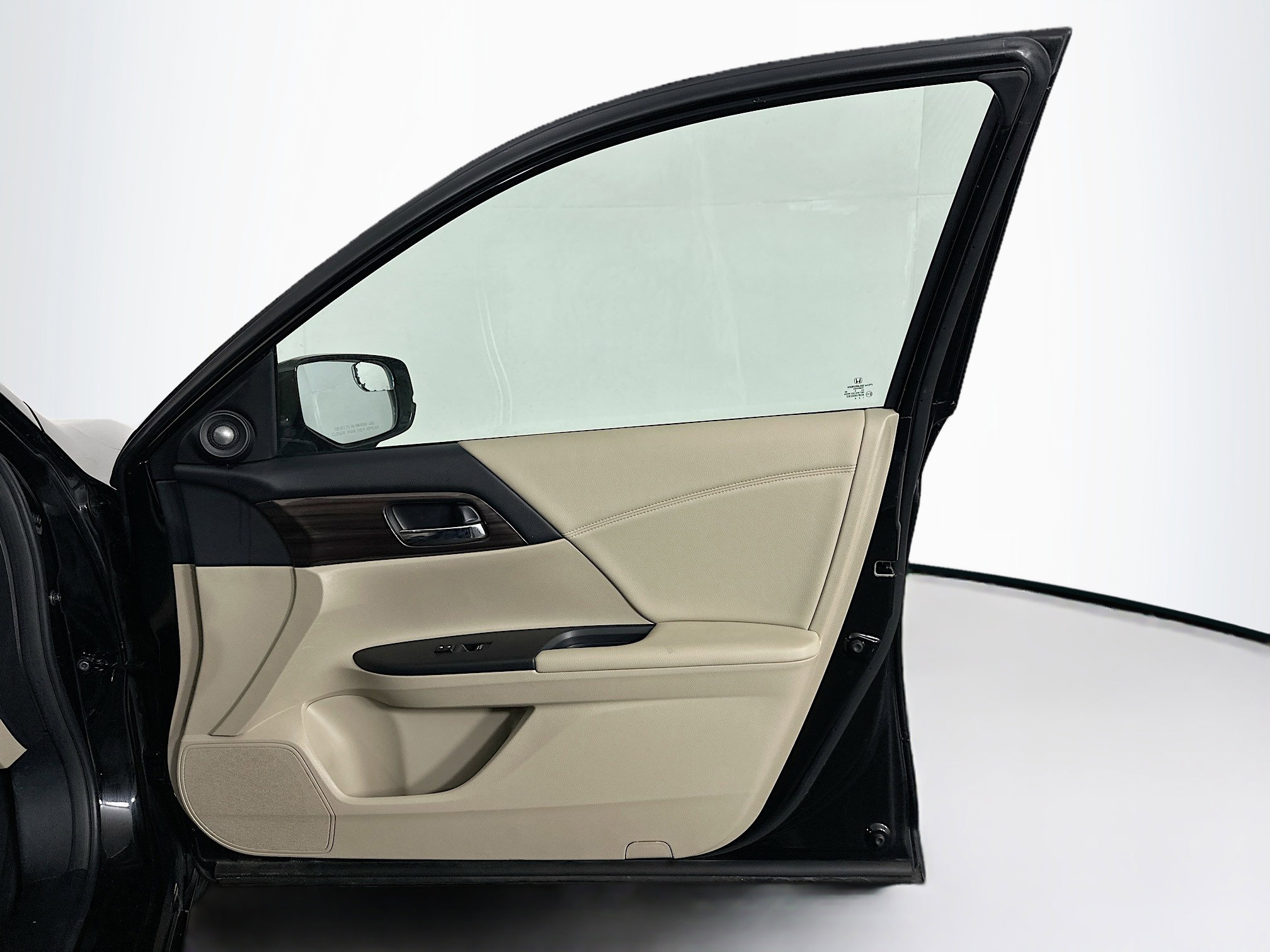 Used 2017 Honda Accord EX-L image 32