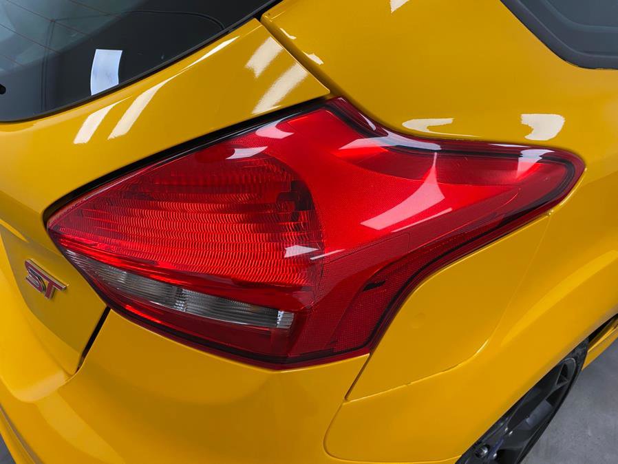 Used 2015 Ford Focus ST w/ Equipment Group 401A image 12