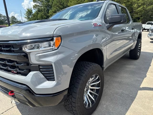 Used 2024 Chevrolet Silverado 1500 LT Trail Boss w/ Convenience Package II AWD/4WD image 6