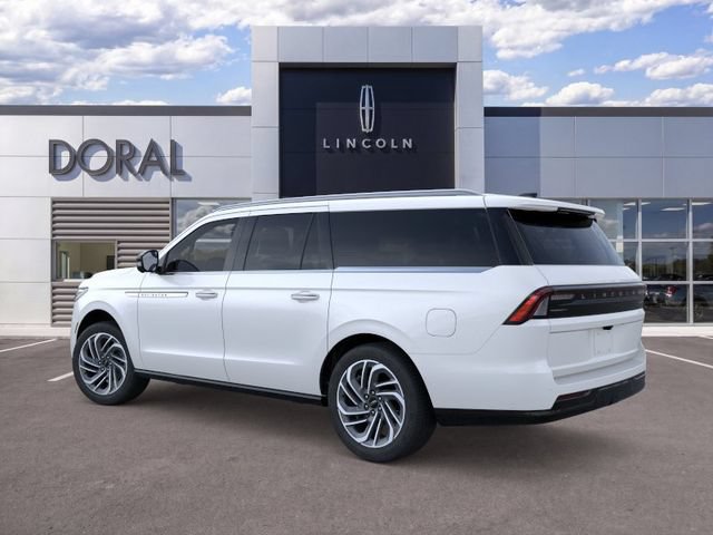 New 2025 Lincoln Navigator L Reserve AWD/4WD image 10