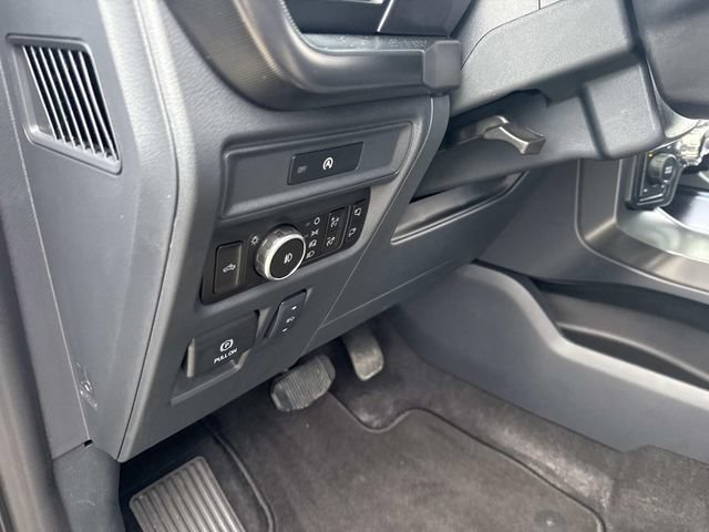 Used 2025 Ford F150 Lariat AWD/4WD image 21