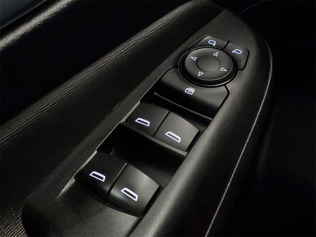 Used 2025 Buick Envista Preferred image 17