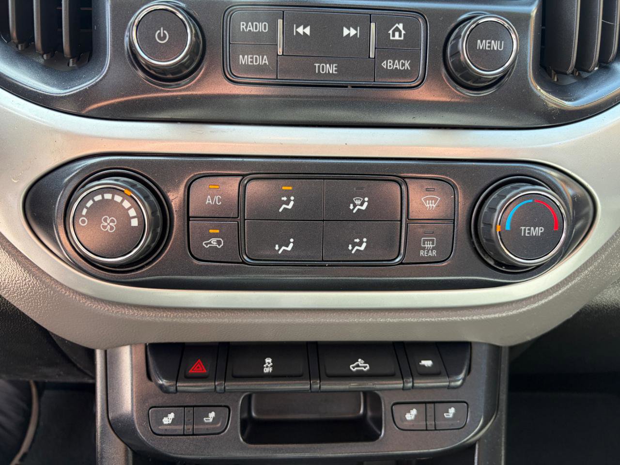 Used 2018 Chevrolet Colorado LT w/ LT Convenience Package AWD/4WD image 19