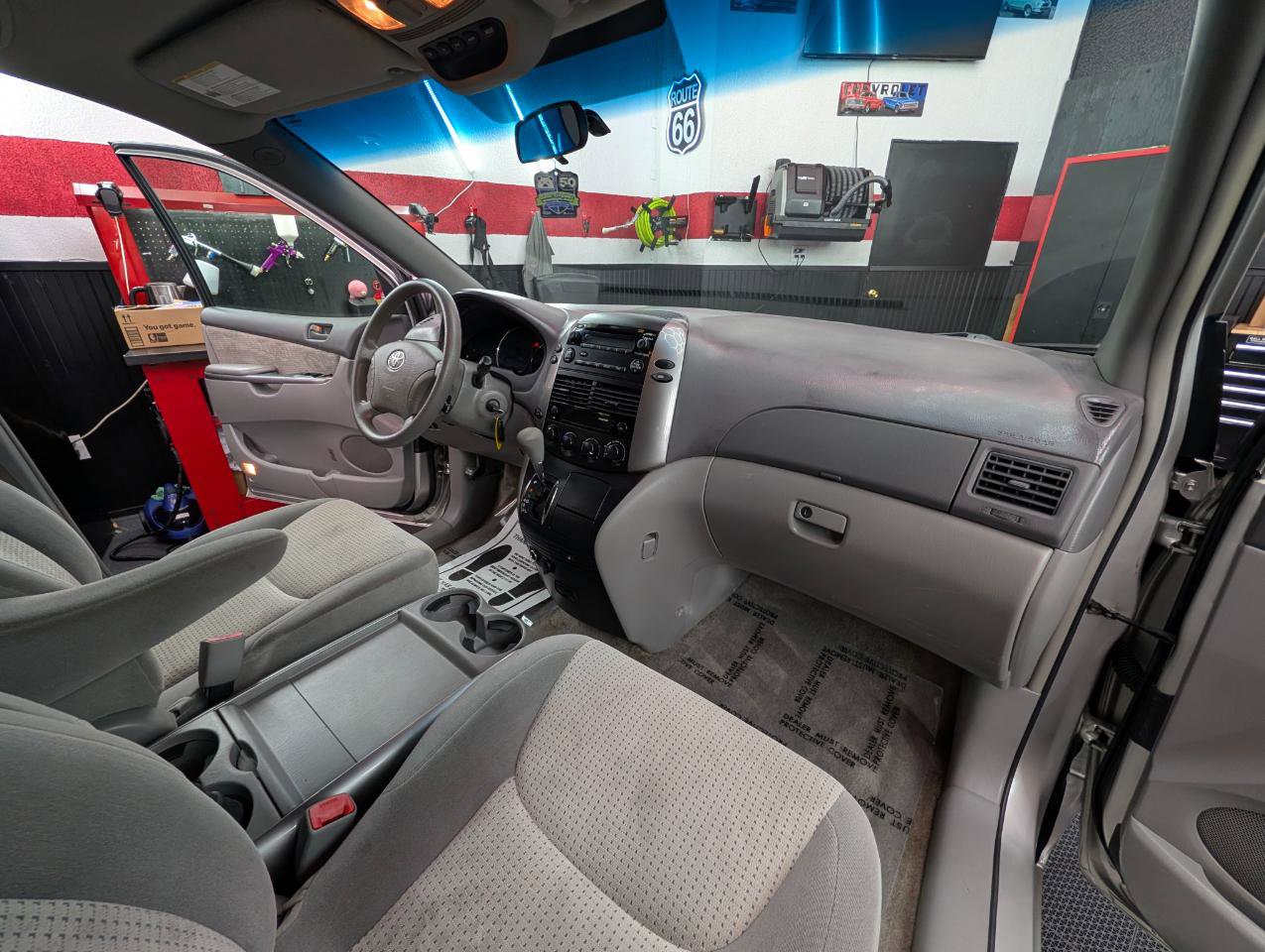 Used 2007 Toyota Sienna LE image 12