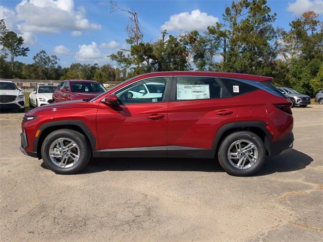 New 2025 Hyundai Tucson SE image 8