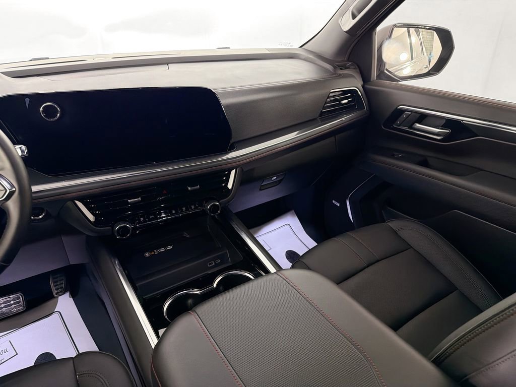 Used 2025 Chevrolet Tahoe RST w/ RST Performance Edition image 23