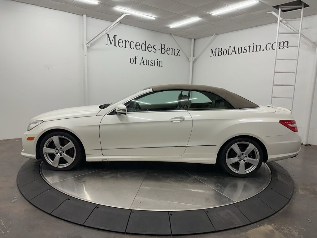 Used 2011 Mercedes-Benz E 550 Cabriolet image 4
