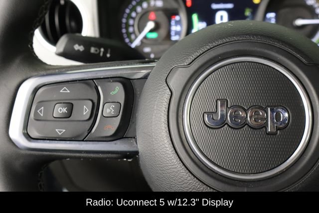 Used 2025 Jeep Wrangler Unlimited Sahara w/ Safety Group AWD/4WD image 8