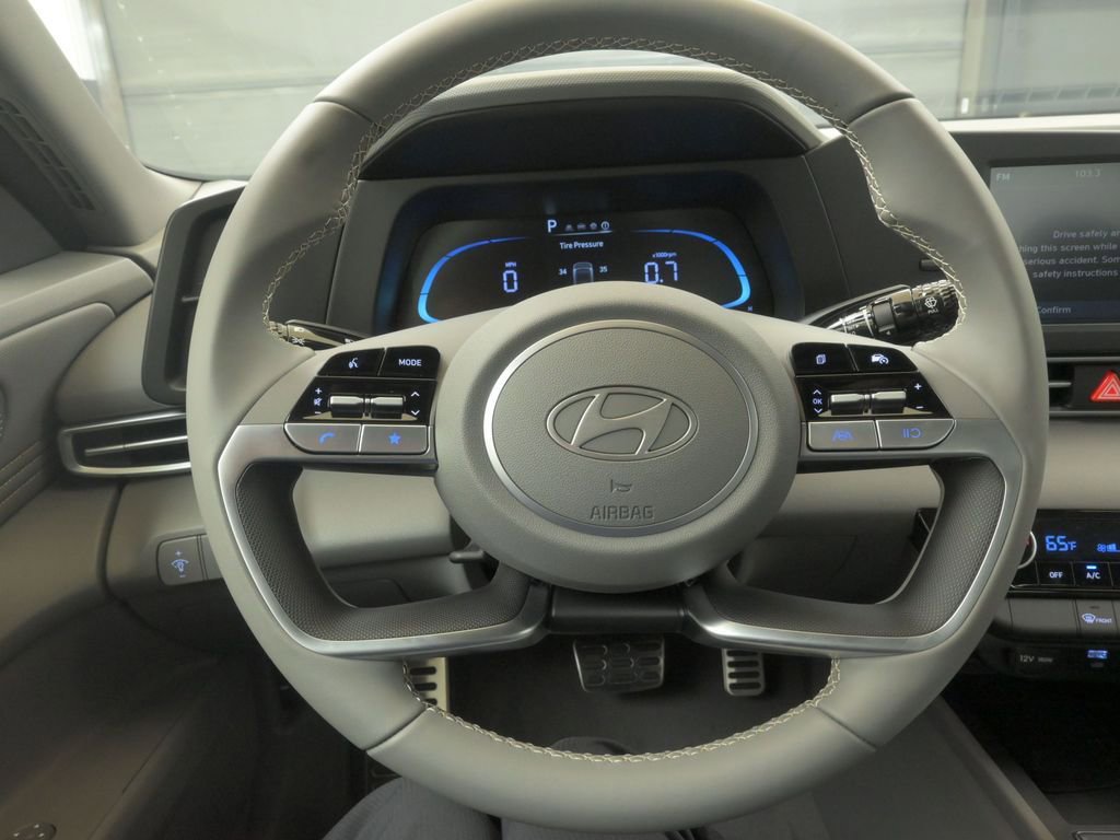 Certified 2025 Hyundai Elantra Sport FWD image 25