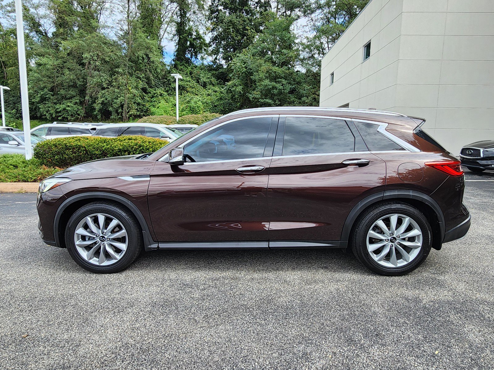 Certified 2020 INFINITI QX50 Luxe w/ Navigation Package AWD/4WD image 5