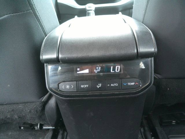 Used 2023 Toyota Highlander LE AWD/4WD image 24