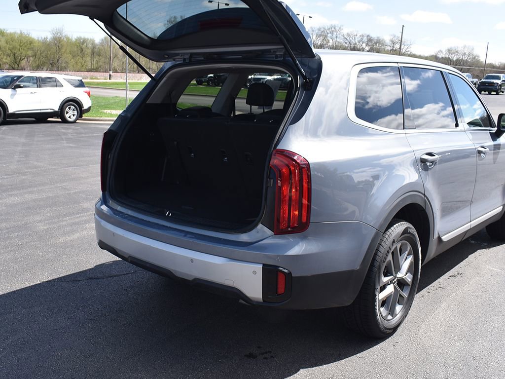 Used 2023 Kia Telluride LX AWD/4WD image 23