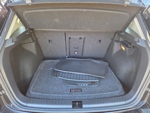 Used 2022 Volkswagen Taos SEL w/ Panoramic Sunroof Package AWD/4WD image 14