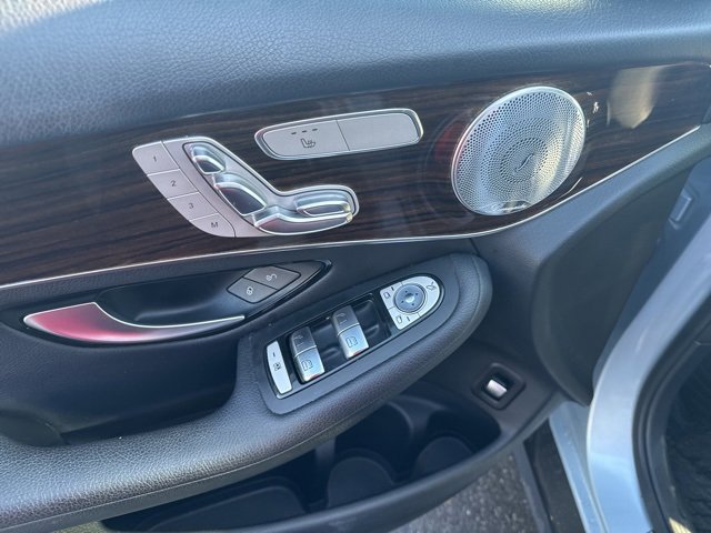 Used 2018 Mercedes-Benz GLC 300 4MATIC image 19