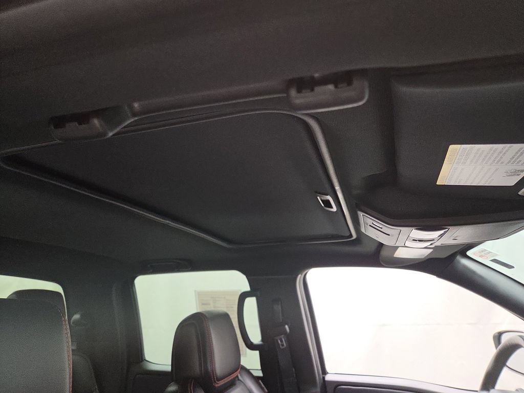 Used 2025 Nissan Frontier PRO-4X w/ Pro Premium Package AWD/4WD image 12