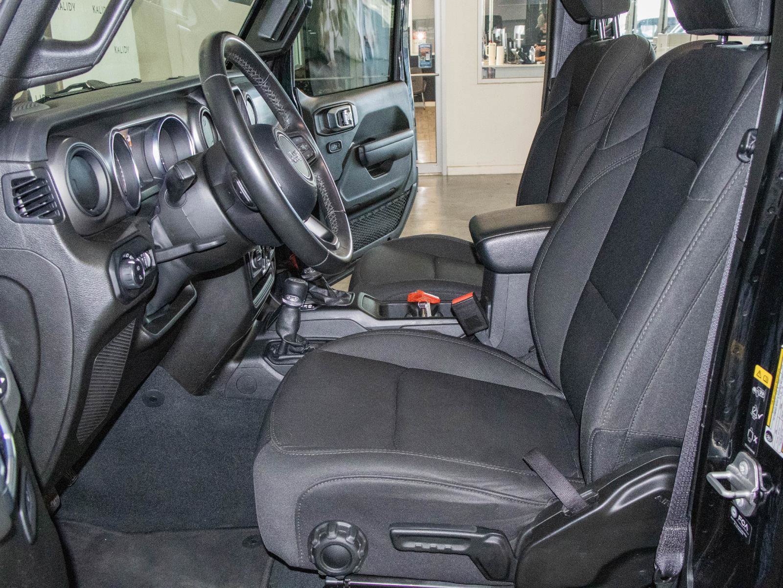 Used 2022 Jeep Gladiator Sport image 8