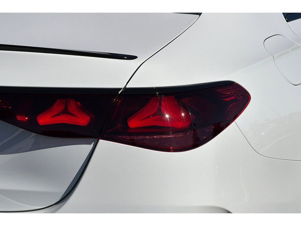 Used 2025 Mercedes-Benz E 350 Sedan image 33