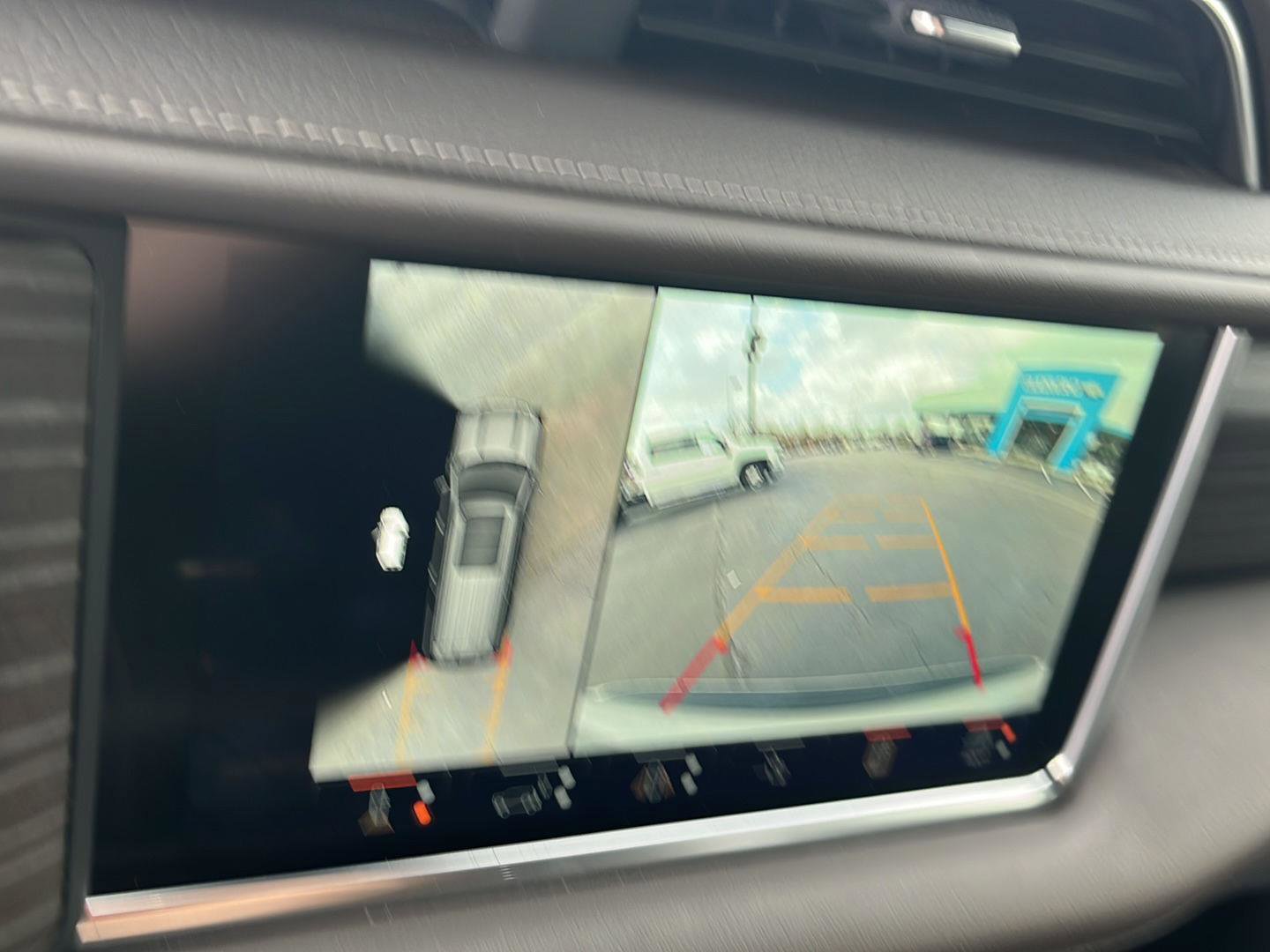 Used 2024 GMC Yukon Denali w/ Advanced Technology Package image 14