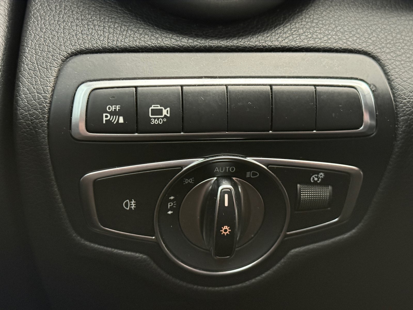 Used 2018 Mercedes-Benz GLC 300 4MATIC Coupe image 14