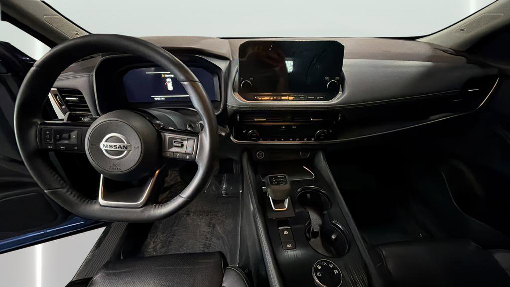 Used 2021 Nissan Rogue Platinum image 14