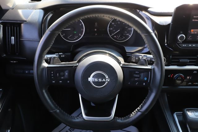 Used 2022 Nissan Pathfinder SV image 21