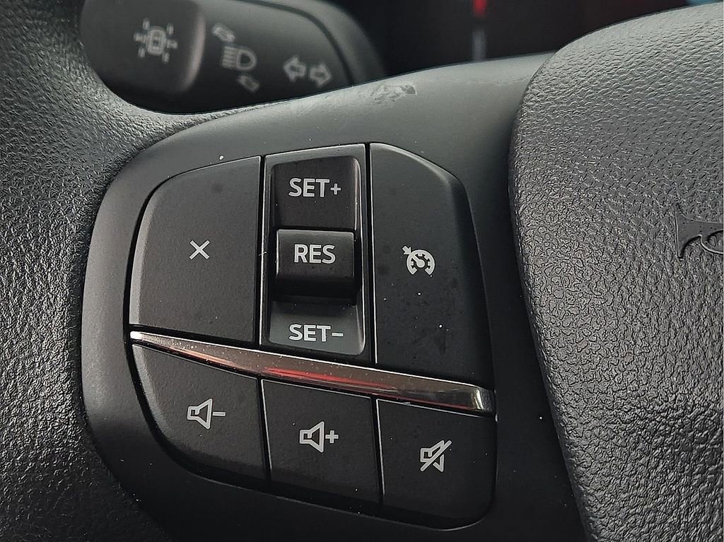 Used 2025 Ford Maverick XL image 17