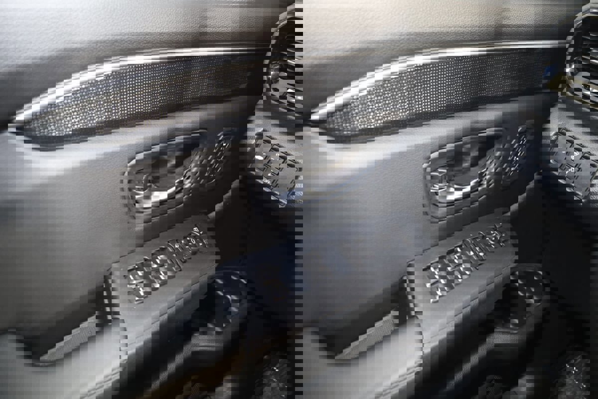 Used 2023 Honda Pilot Elite image 32