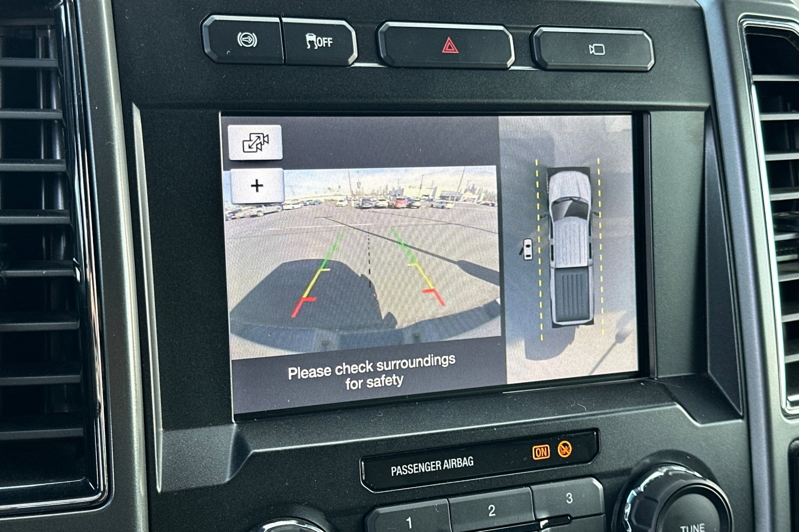 Used 2019 Ford F250 XLT w/ XLT Premium Package image 18