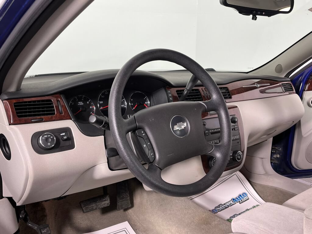 Used 2007 Chevrolet Impala LT FWD image 12