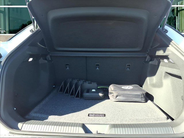 New 2025 Volkswagen ID.4 Pro image 8