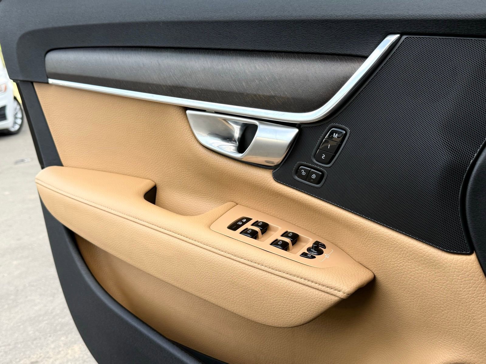 Used 2018 Volvo V90 T5 Cross Country w/ Convenience Package image 36