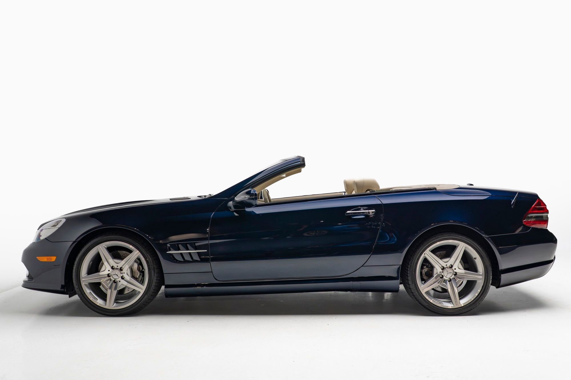 Used 2009 Mercedes-Benz SL 550 image 12