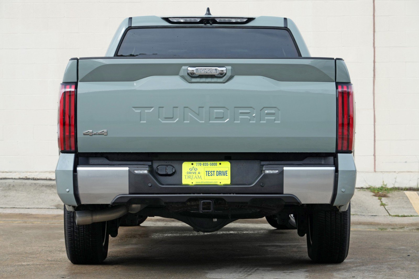 Used 2024 Toyota Tundra Limited AWD/4WD image 11