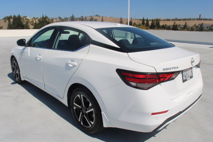 Used 2025 Nissan Sentra SV FWD image 5