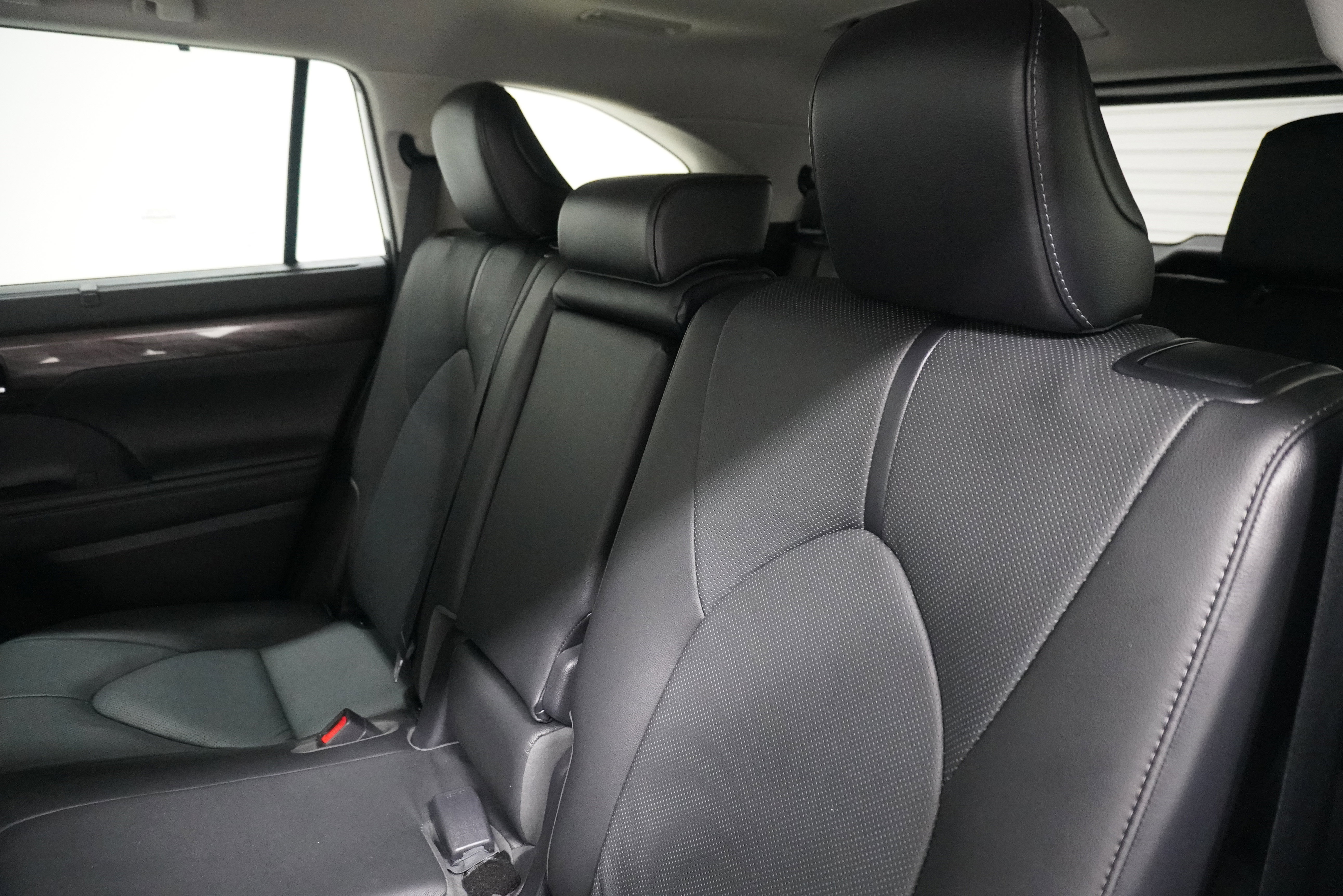 Used 2021 Toyota Highlander Limited image 13